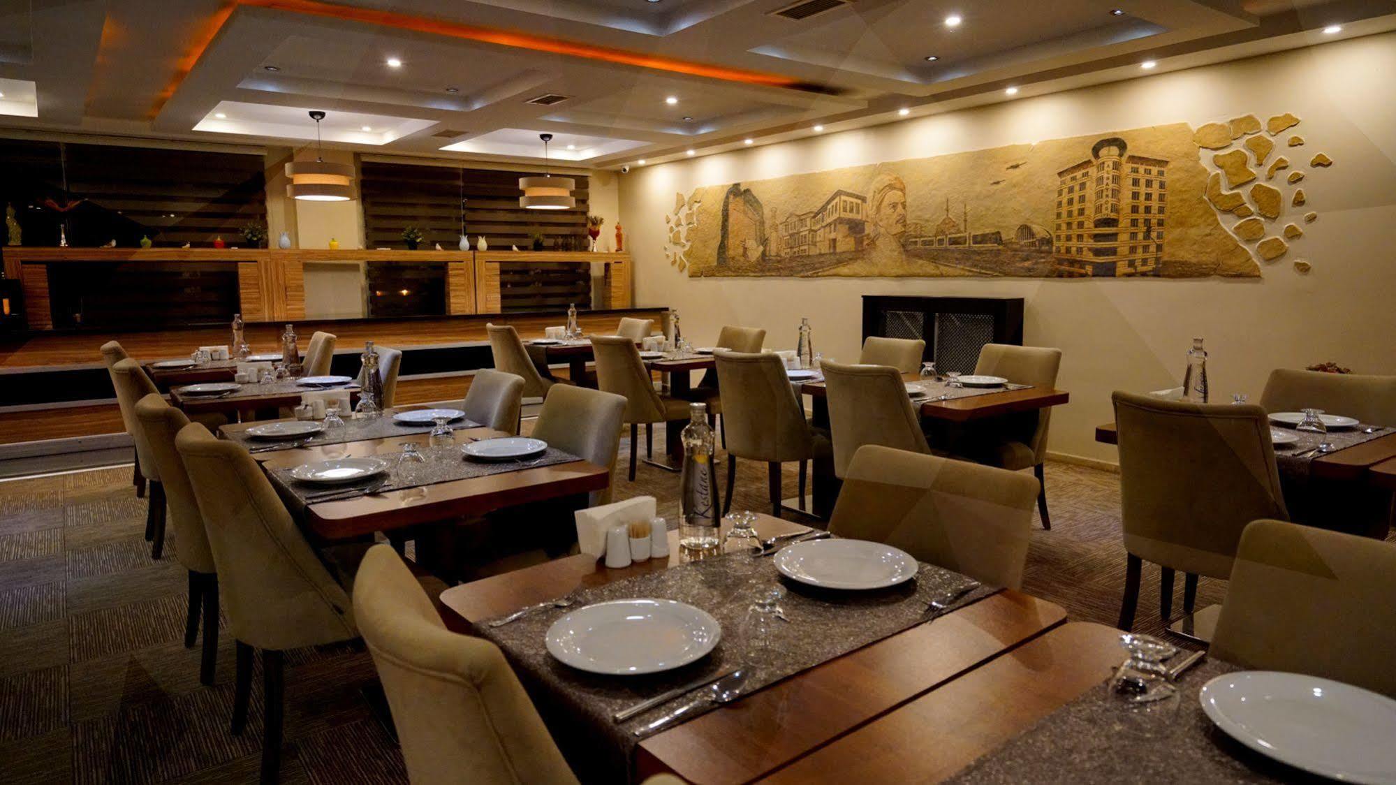 Es Albatros Hotel Eskişehir Extérieur photo